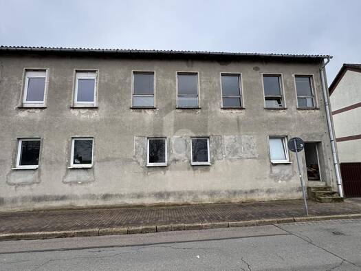 Einfamilienhaus zum Kauf 75.000 € 10 Zimmer 327 m² 372 m² Grundstück Lübz Lübz 19386