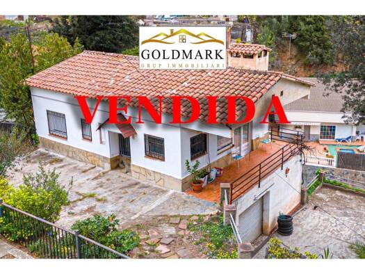 Villa zum Kauf 244.849 € 3 Zimmer 185 m² 972 m² Grundstück Font del Ferro 28 Corbera de Llobregat 08757