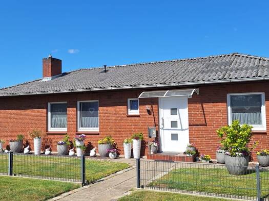 Haus zum Kauf 260.000 € 4 Zimmer 109,7 m² 538 m² Grundstück frei ab sofort Cuxhaven 27478