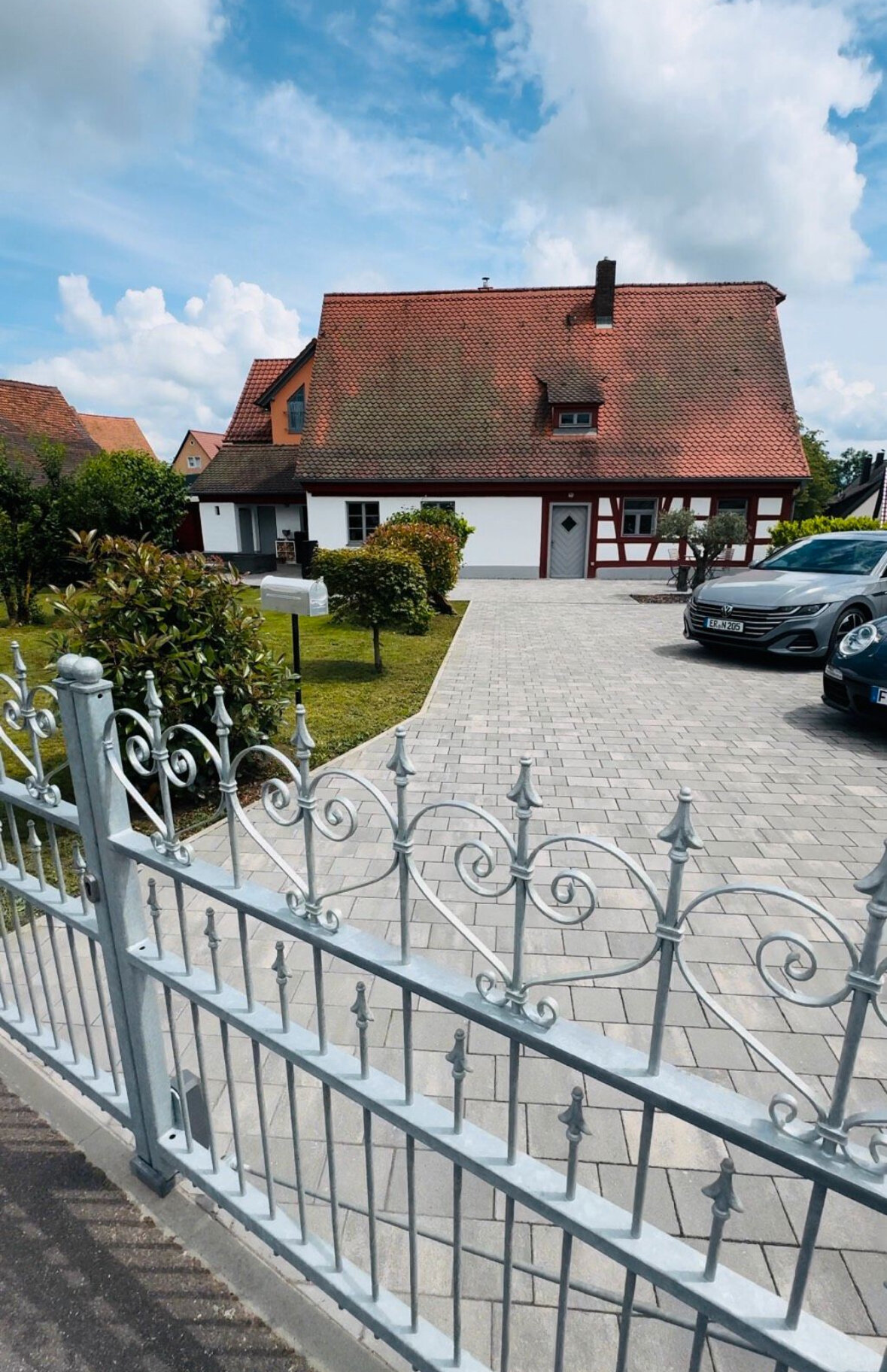 Einfamilienhaus zum Kauf provisionsfrei als Kapitalanlage geeignet 698.000 € 8 Zimmer 195 m²<br/>Wohnfläche 685 m²<br/>Grundstück Burker Straße 71 Burk Forchheim 91301