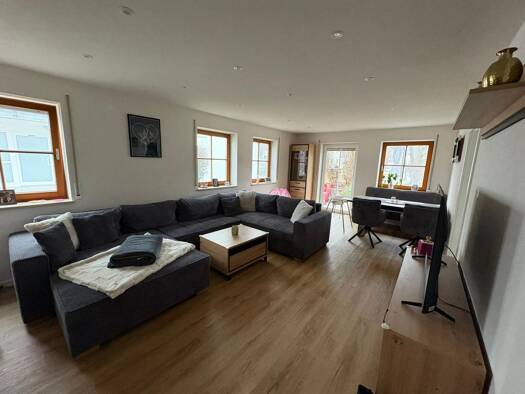 Einfamilienhaus zur Miete 1.400 € 4 Zimmer 160 m² 250 m² Grundstück frei ab 01.04.2026 Utzmemmingen Riesbürg 73469