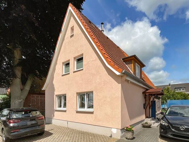 Einfamilienhaus zum Kauf 350.000 € 7 Zimmer 150 m² 815 m² Grundstück Rendsburg 24768