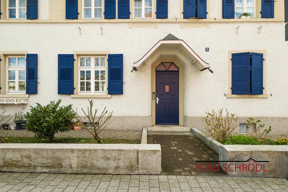 Wohnung zum Kauf 194.000 € 3 Zimmer 82 m²<br/>Wohnfläche EG<br/>Geschoss Zeppelin - Realschule 51 Singen 78224