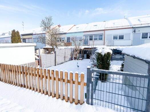 Reihenmittelhaus zum Kauf 249.000 € 3 Zimmer 97 m² 244,5 m² Grundstück Schwabach 91126