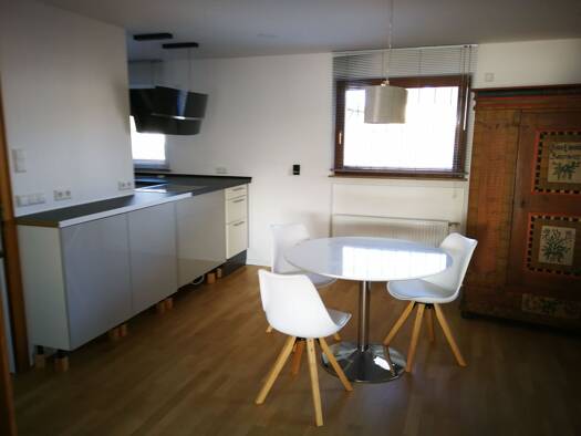 Wohnung zur Miete 1.100 € 2 Zimmer 102 m² Geschoss 1/3 frei ab 10.03.2026 Renningen 71272
