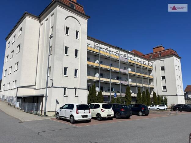 Wohnung zur Miete 490 € 3 Zimmer 84,1 m² EG Dresdner Straße 124 Hohenstein-Ernstthal Hohenstein-Ernstthal 09377