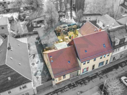 Haus zum Kauf 199.990 € 7 Zimmer 245 m² 522 m² Grundstück Saalfeld Saalfeld/Saale 07318
