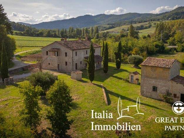 Bauernhaus zum Kauf 690.000 € 10 Zimmer 358 m² 4.000 m² Grundstück Umbertide 06019