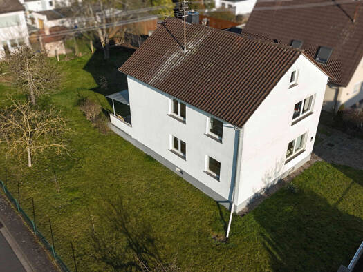 Einfamilienhaus zum Kauf 479.000 € 7 Zimmer 139 m² 552 m² Grundstück Dettingen Karlstein am Main 63791