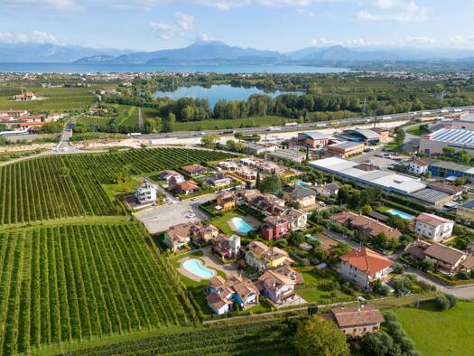 Reihenendhaus zum Kauf 450.000 € 3 Zimmer 150 m² frei ab sofort Località Broglie Peschiera del Garda 37019