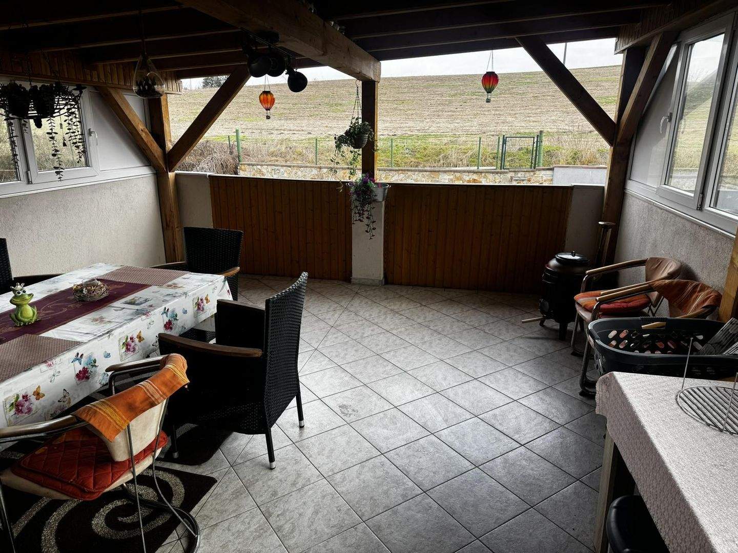 Immobilie in Hirschstein - Freistehendes Einfamilienhaus mit pflegeleichtem Grundstück im Grünen zu verkaufen - Bild 3