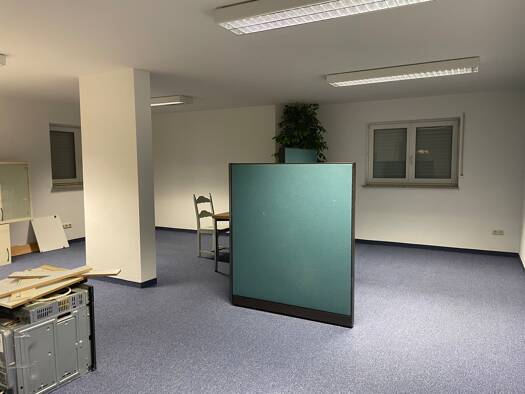 Büro zur Miete provisionsfrei 350 € 1,5 Zimmer 74 m² Bürofläche Klipphausen 01665