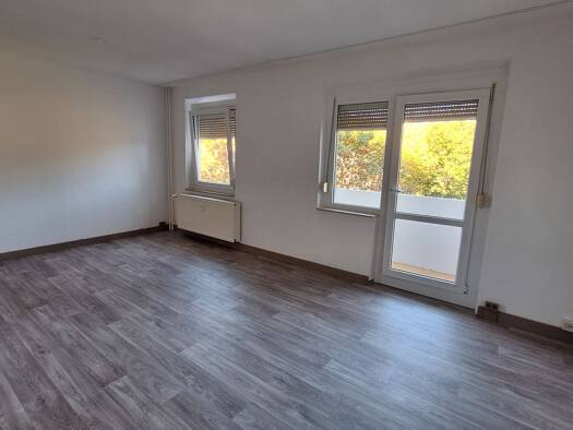 Wohnung zur Miete 480 € 4,5 Zimmer 88,8 m² Geschoss 5/6 frei ab sofort Schneekopfstraße 40 Suhl Suhl 98528