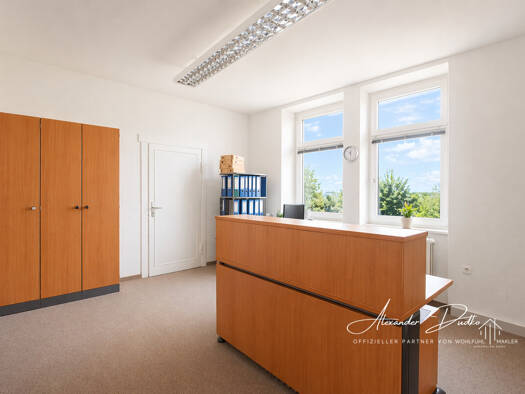 Haus zum Kauf provisionsfrei 26 Zimmer 2.980 m² Grundstück Calbe Calbe (Saale) 39240