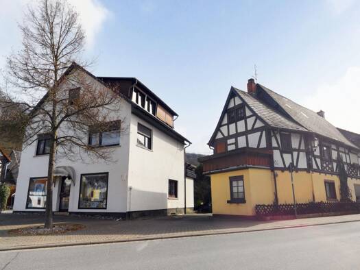 Mehrfamilienhaus zum Kauf 195.000 € 10 Zimmer 185 m² 336 m² Grundstück frei ab sofort Tiefenbach Braunfels 35619