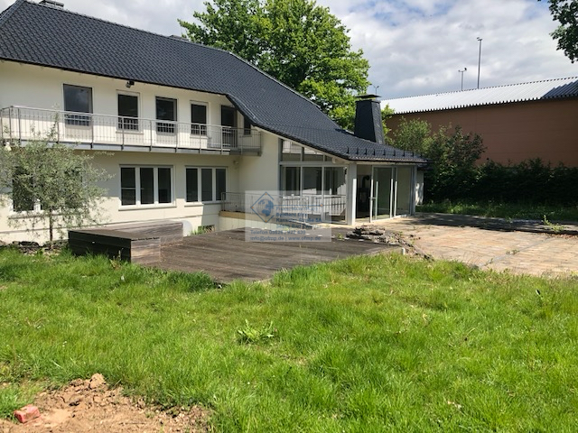 Einfamilienhaus zum Kauf 8 Zimmer 310 m²<br/>Wohnfläche 1.164 m²<br/>Grundstück Bad Wildungen Bad Wildungen 34537