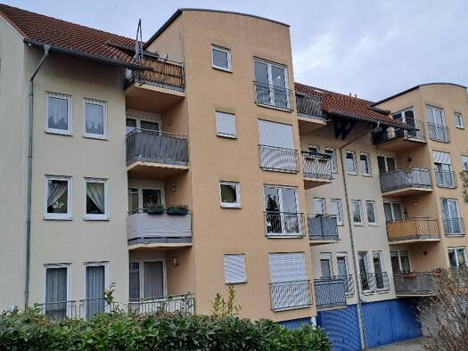 Wohnung zum Kauf 120.000 € 3 Zimmer 74 m² Geschoss 3/3 frei ab sofort Dohna Dohna 01809