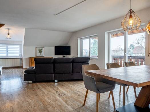 Wohnung zur Miete 1.400 € 4,5 Zimmer 150 m² Geschoss 2/3 frei ab sofort Rielasingen Rielasingen-Worblingen 78239