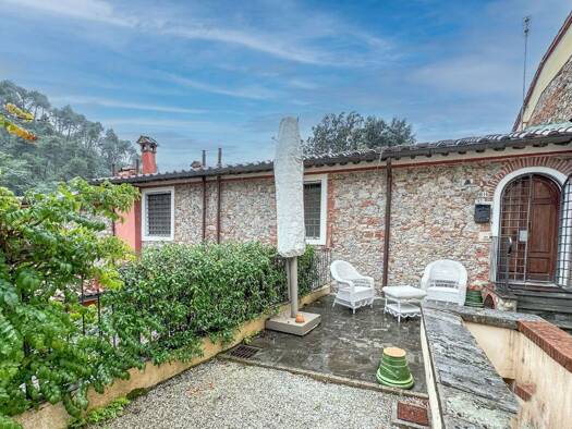 Villa zur Miete 630.000 € 3 Zimmer 20 m² Camaiore