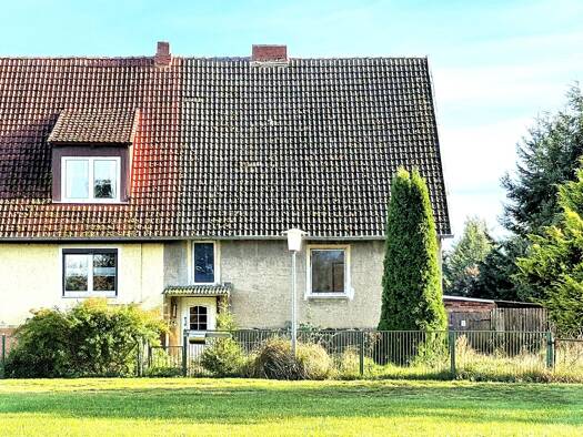 Doppelhaushälfte zum Kauf 19.000 € 3 Zimmer 100 m² 1.580 m² Grundstück frei ab sofort Groß Jasedow 32 Groß Jasedow Klein Bünzow 17390