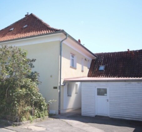 Mehrfamilienhaus zum Kauf provisionsfrei 275.000 € 10 Zimmer 240 m²<br/>Wohnfläche 941 m²<br/>Grundstück ab sofort<br/>Verfügbarkeit Bielefelder Str. 318 Heidenoldendorf Detmold 32758