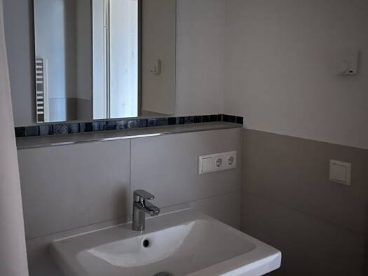 Wohnung zur Miete 600 € 2 Zimmer 46,1 m² Arnsdorf 01477