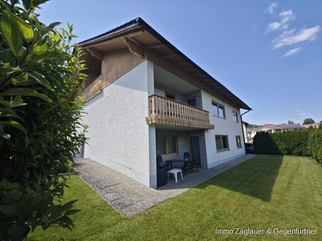 Mehrfamilienhaus zum Kauf 385.000 € 7 Zimmer 288 m²<br/>Wohnfläche 1.300 m²<br/>Grundstück Regen Regen 94209