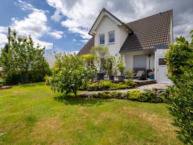 Einfamilienhaus zum Kauf 629.000 € 5 Zimmer 140 m² 453 m² Grundstück frei ab 01.01.2026 Neunkirchen-Seelscheid 53819
