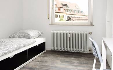 WG-Zimmer zur Miete Wohnen auf Zeit 710 € 12 m² frei ab 29.11.2025 Bachwiesenstrasse 0 Südheim Stuttgart Süd (Heslach) 70199