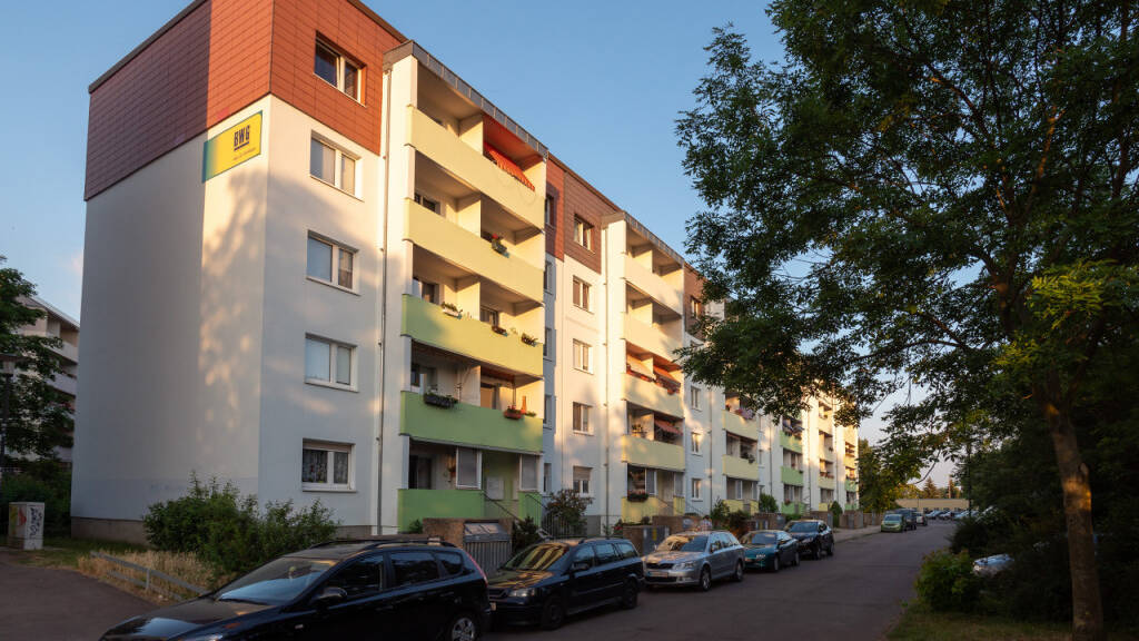 Wohnung zur Miete 400 € 2 Zimmer 55,8 m² 4. Geschoss Veszpremer Str. 10 Südstadt Halle 06130