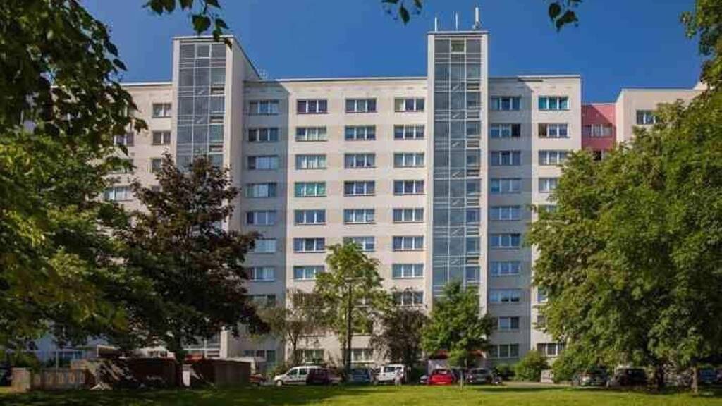 Wohnung zur Miete 375 € 2 Zimmer 48 m² 8. Geschoss frei ab 12.02.2026 Herzberger Str. 16 Prohlis-Nord Dresden 01239