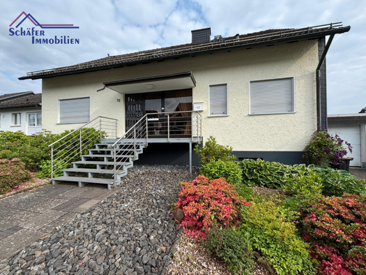 Einfamilienhaus zum Kauf 399.000 € 11 Zimmer 260 m² 686 m² Grundstück Neuenrade Neuenrade 58809