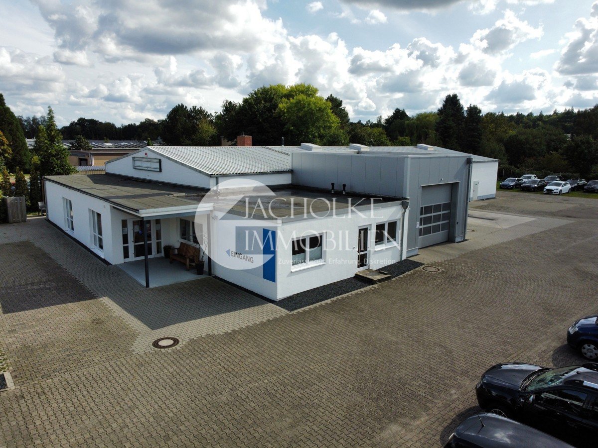 Lagerhalle zum Kauf 1.100.000 € 385,2 m²<br/>Lagerfläche Uelzen Uelzen 29525