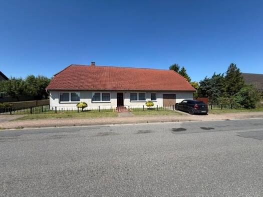 Haus zum Kauf 170.000 € 5 Zimmer 110 m² 1.865 m² Grundstück frei ab sofort Klinken Lewitzrand 19374