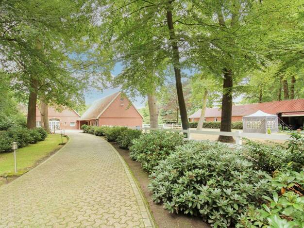 Haus zum Kauf 675.000 € 7 Zimmer 220 m² 8.800 m² Grundstück Garen Lindern 49699