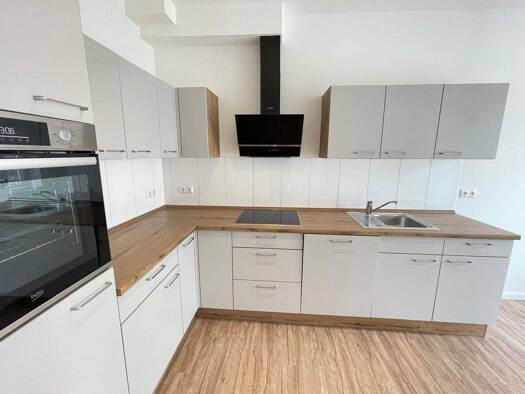 Wohnung zur Miete 1.120 € 3 Zimmer 1. Geschoss frei ab sofort Kurhausstraße 9 Bad Segeberg 23795