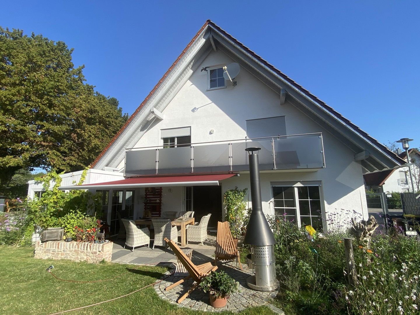 Einfamilienhaus zum Kauf provisionsfrei 770.000 € 6 Zimmer 194,5 m²<br/>Wohnfläche 671 m²<br/>Grundstück 01.12.2024<br/>Verfügbarkeit Günzburg Günzburg 89312