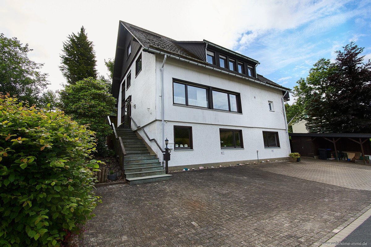 Mehrfamilienhaus zum Kauf 495.000 € 14 Zimmer 316 m²<br/>Wohnfläche 931 m²<br/>Grundstück Silbach Winterberg / Silbach 59955