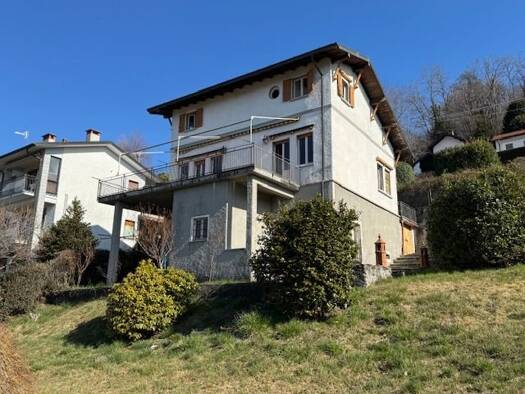 Haus zum Kauf 250.000 € 7 Zimmer 250 m² 1.000 m² Grundstück frei ab sofort Agra 21010