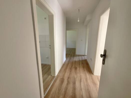 Wohnung zur Miete 499 € 3 Zimmer 64,8 m² 1. Geschoss Wiesenstraße 49 Sandhorst Aurich 26603