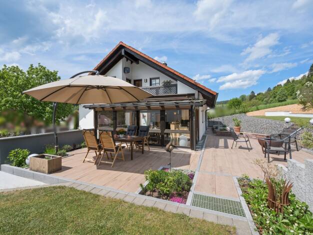 Einfamilienhaus zum Kauf 699.000 € 9 Zimmer 235 m² 879 m² Grundstück Unterdigisheim Meßstetten 72469