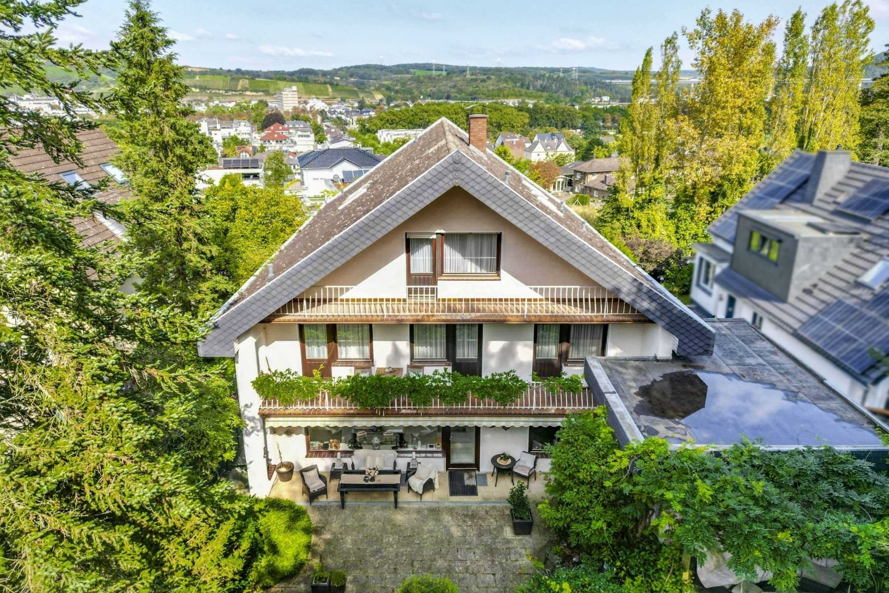 Einfamilienhaus zum Kauf 890.000 € 11 Zimmer 362,8 m²<br/>Wohnfläche 1.722,4 m²<br/>Grundstück Bad Neuenahr Bad Neuenahr-Ahrweiler 53474