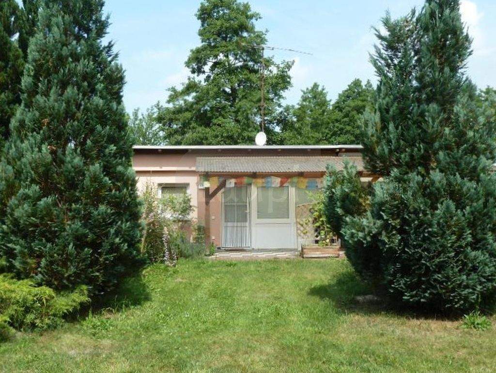 Immobilie in Joachimsthal - Ferienbungalow am Grimnitzsee in Joachimsthal - ganzjährig nutzbar - Bild 0