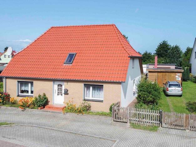 Einfamilienhaus zum Kauf 199.000 € 6 Zimmer 135 m² 911 m² Grundstück Altenkirchen 18556