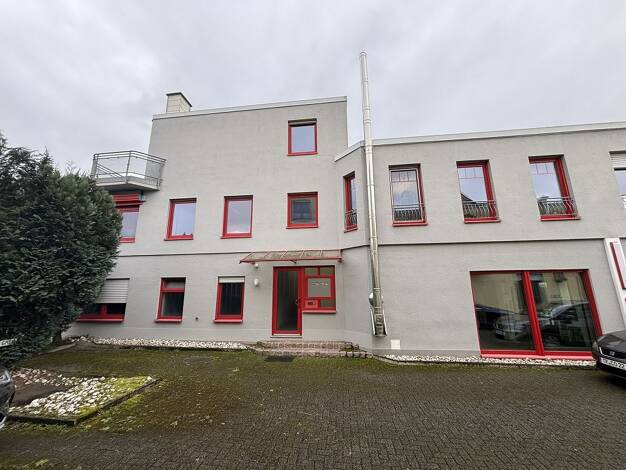 Bürogebäude zur Miete 930 € 3 Zimmer 103 m² Bürofläche Longuich 54340