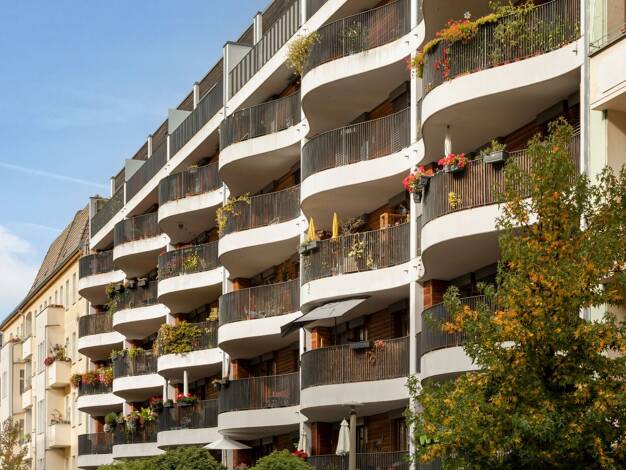 Wohnung zum Kauf 595.000 € 2 Zimmer 75 m² 4. Geschoss Prenzlauer Berg Berlin 10439