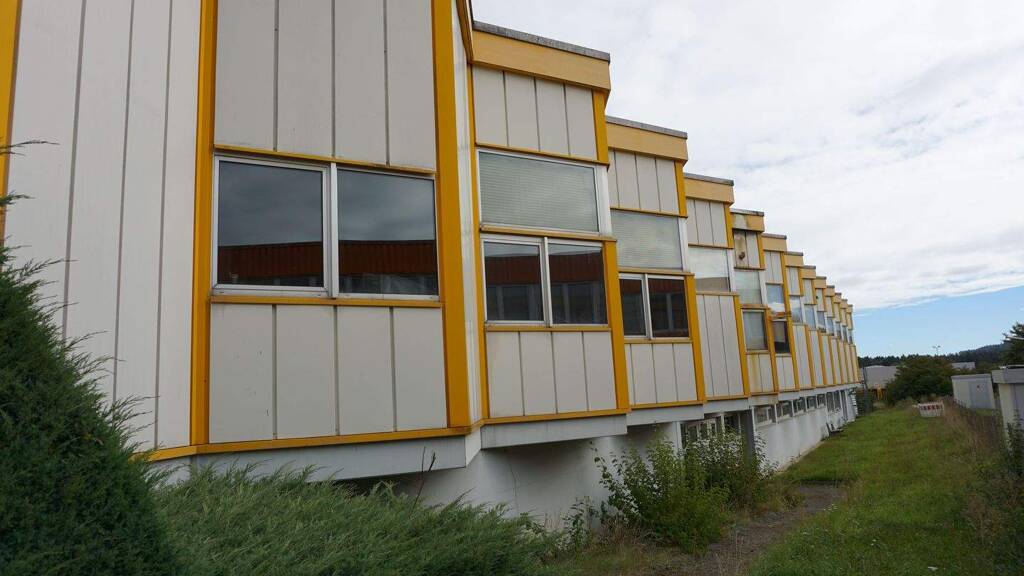 Produktionshalle zum Kauf 1.840.000 € 3.209 m² Lagerfläche Steinbeisstraße 23 Schwenningen Villingen-Schwenningen 78056