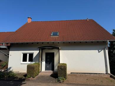Einfamilienhaus zur Miete 2.700 € 7 Zimmer 320 m² 66887