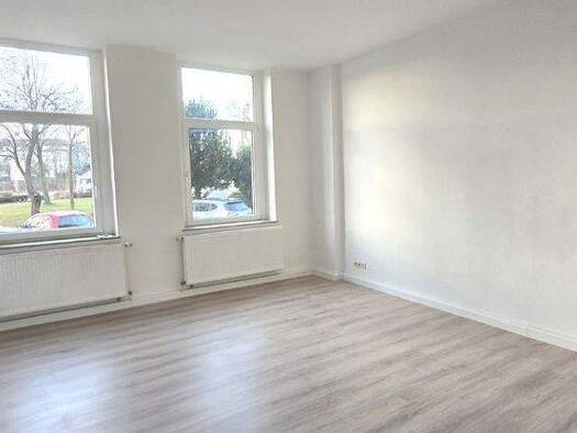 Wohnung zur Miete 298 € 2 Zimmer 50 m² 1. Geschoss Grimmaische Str. 10 Altenhain Döbeln 04720