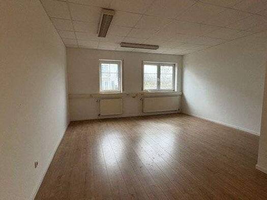 Büro zur Miete provisionsfrei 400 € 1 Zimmer Pfuhl Neu-Ulm 89233